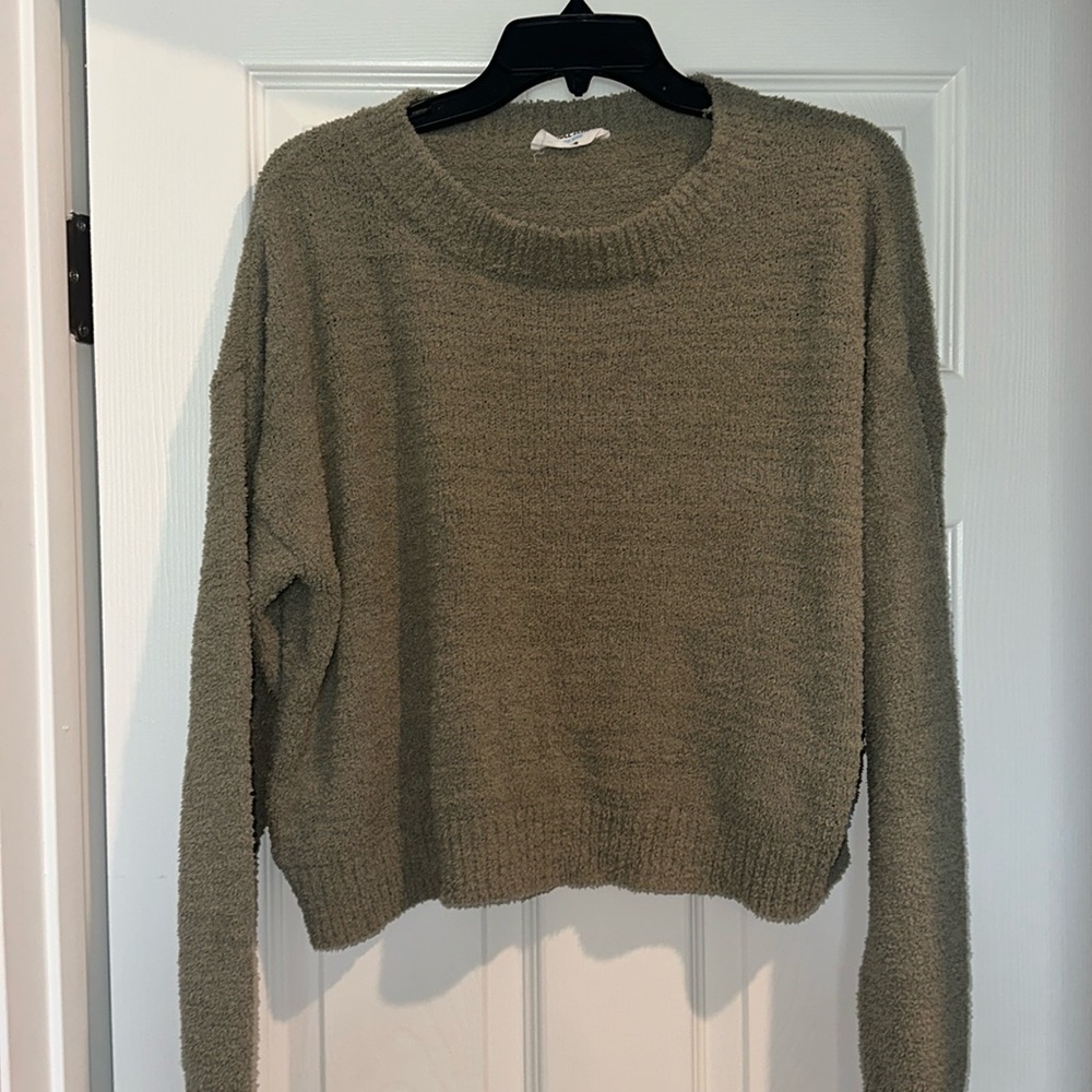 green cropped sweater